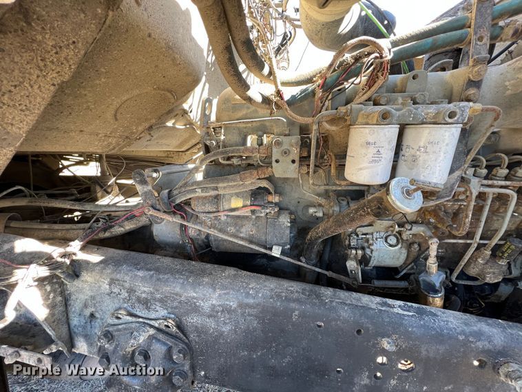 image for item KF9861 1987 Ford L8000  dump truck