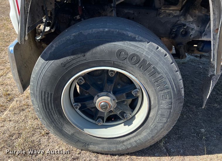 image for item KF9861 1987 Ford L8000  dump truck