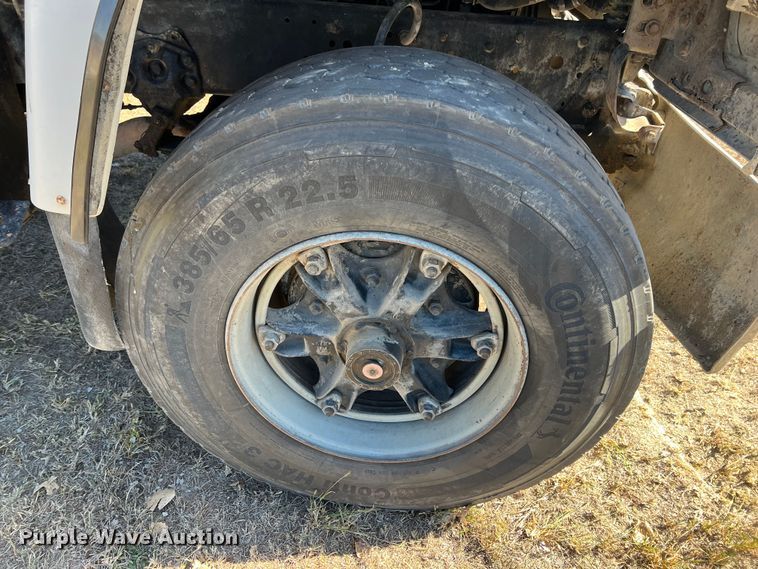 image for item KF9861 1987 Ford L8000  dump truck