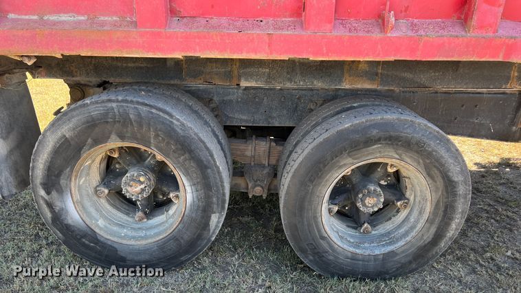 image for item KF9861 1987 Ford L8000  dump truck