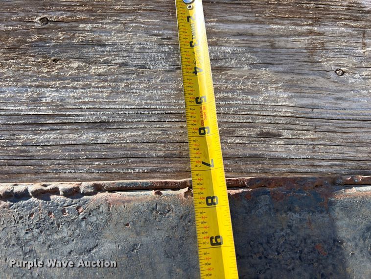 image for item KF9862 1984 Ford L8000  dump truck