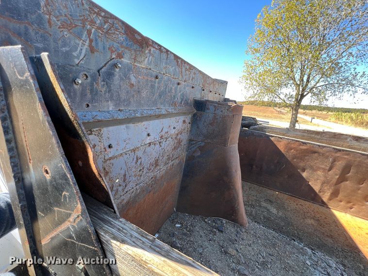 image for item KF9862 1984 Ford L8000  dump truck