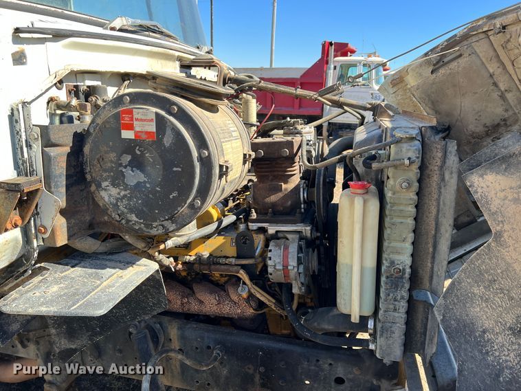 image for item KF9862 1984 Ford L8000  dump truck