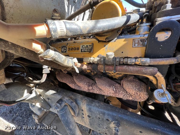 image for item KF9862 1984 Ford L8000  dump truck