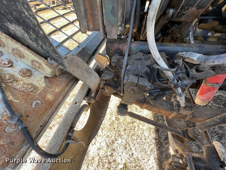 image for item KF9862 1984 Ford L8000  dump truck