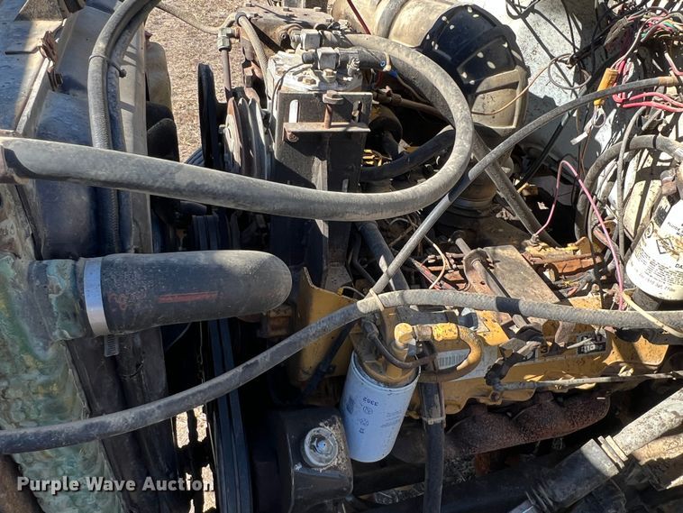 image for item KF9862 1984 Ford L8000  dump truck