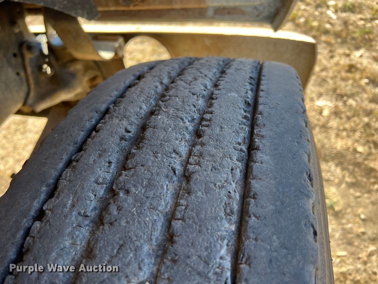 image for item KF9862 1984 Ford L8000  dump truck