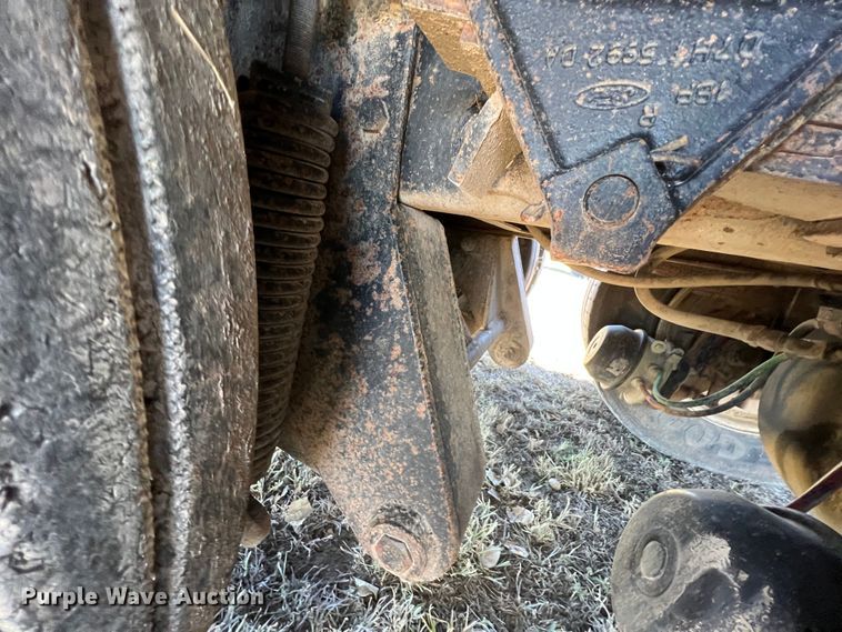 image for item KF9862 1984 Ford L8000  dump truck