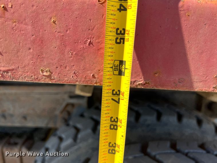 image for item KF9863 1992 Ford L8000  dump truck