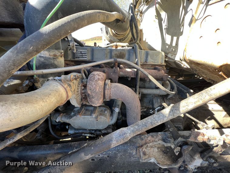 image for item KF9863 1992 Ford L8000  dump truck