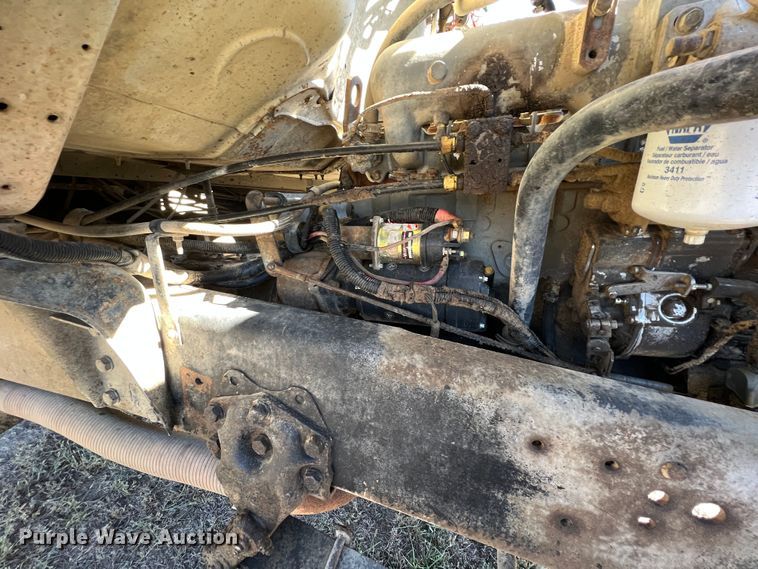 image for item KF9863 1992 Ford L8000  dump truck