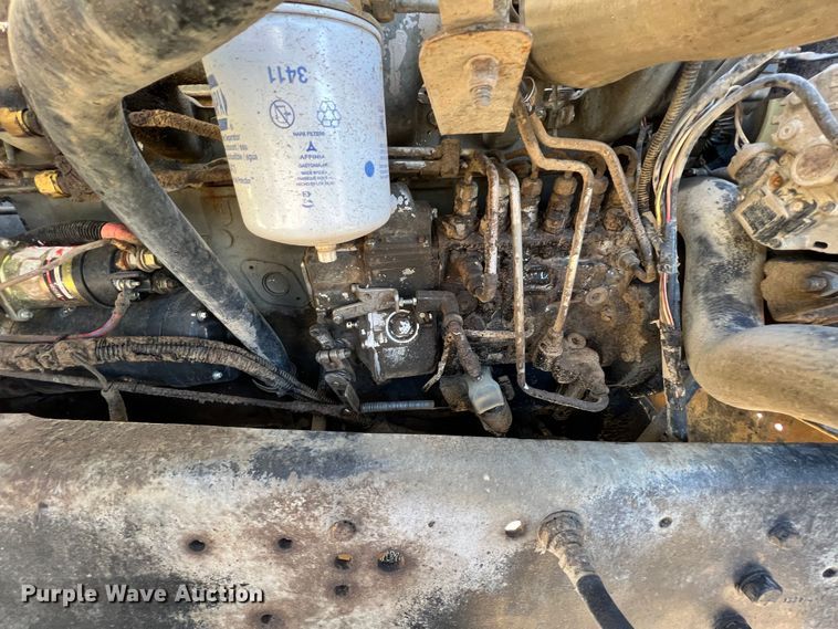 image for item KF9863 1992 Ford L8000  dump truck