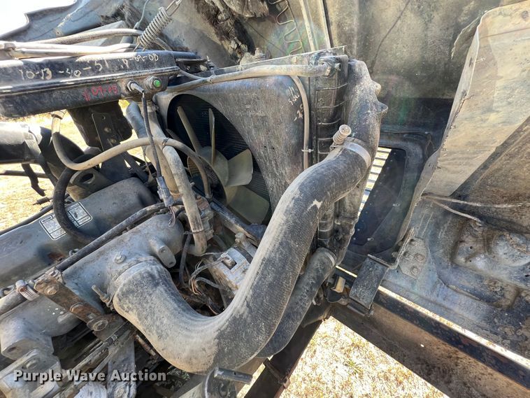 image for item KF9863 1992 Ford L8000  dump truck