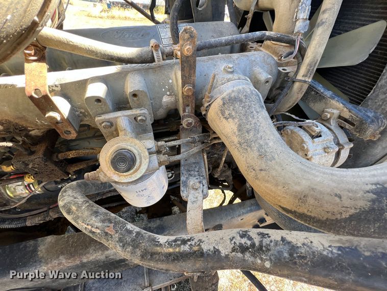 image for item KF9863 1992 Ford L8000  dump truck