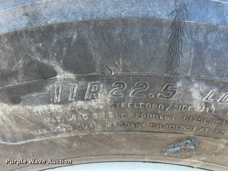 image for item KF9863 1992 Ford L8000  dump truck