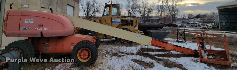 image for item KT9003 1997 JLG 600S  boom lift