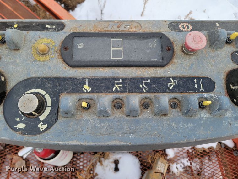 image for item KT9003 1997 JLG 600S  boom lift