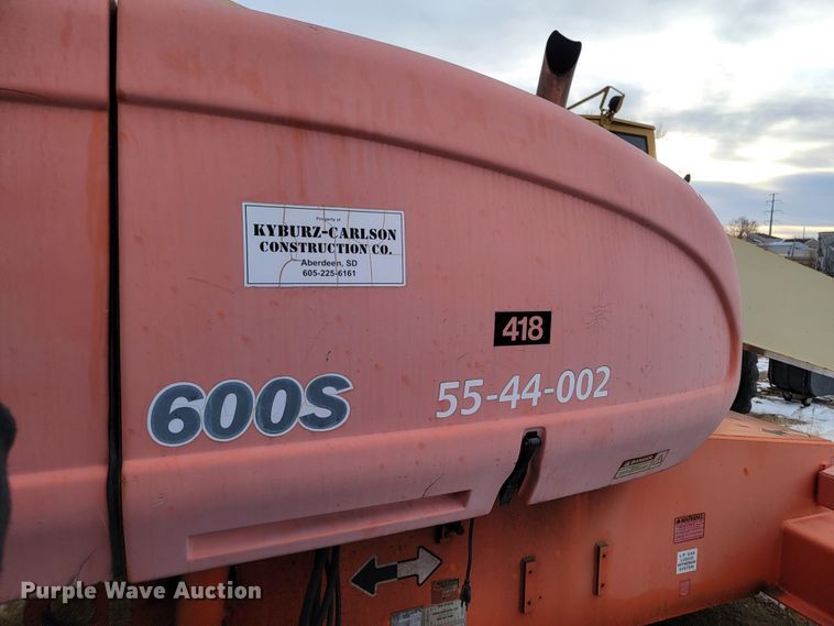image for item KT9003 1997 JLG 600S  boom lift