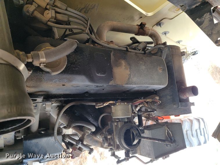 image for item KT9003 1997 JLG 600S  boom lift