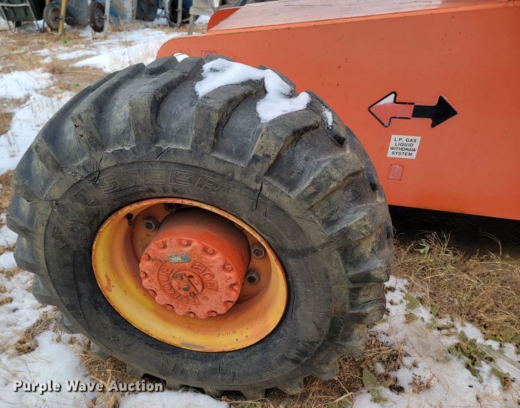 image for item KT9003 1997 JLG 600S  boom lift