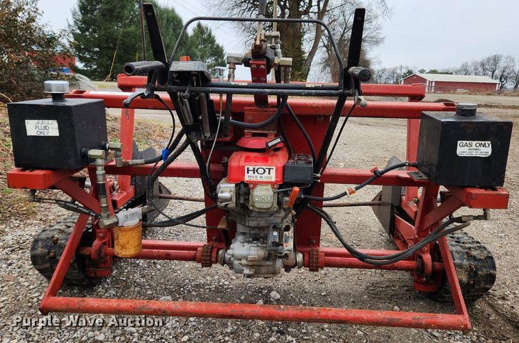 image for item KT9521 Agri-Scrape SP-04  tracked sod installer