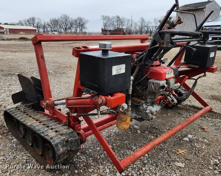 image for item KT9521 Agri-Scrape SP-04  tracked sod installer