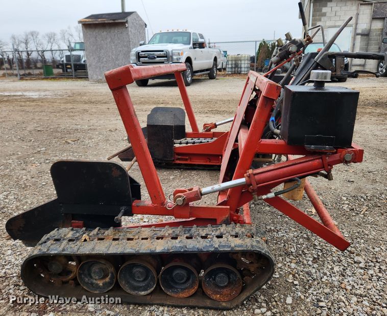 image for item KT9521 Agri-Scrape SP-04  tracked sod installer