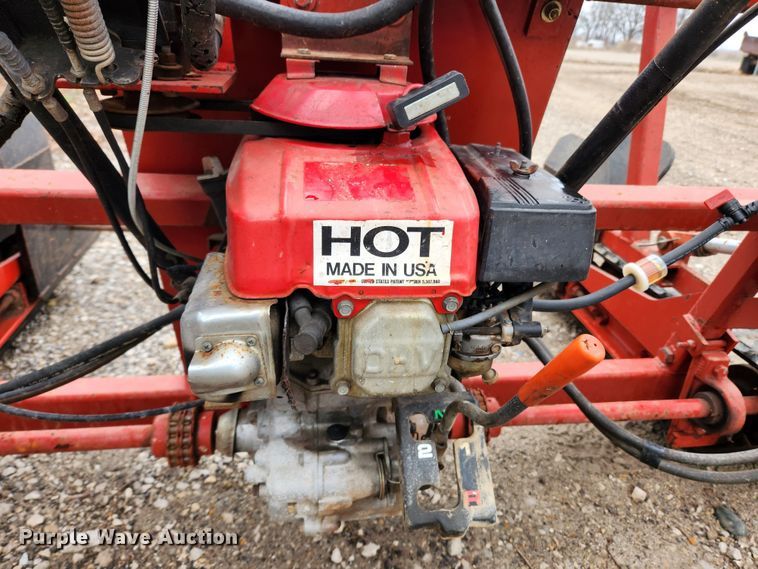 image for item KT9521 Agri-Scrape SP-04  tracked sod installer