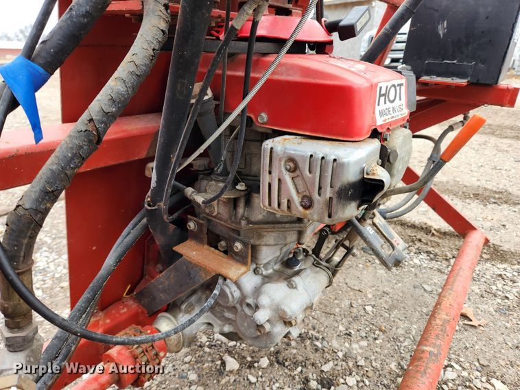 image for item KT9521 Agri-Scrape SP-04  tracked sod installer