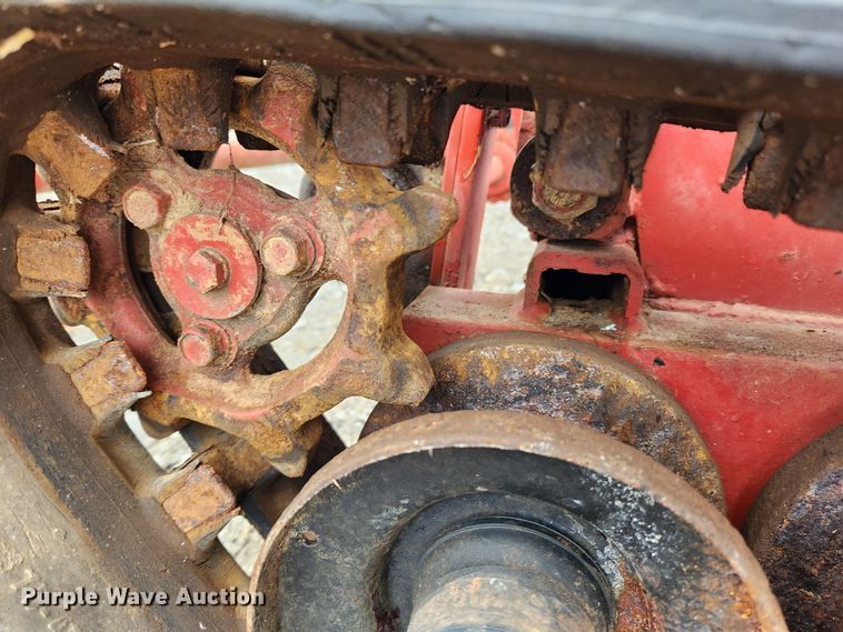 image for item KT9521 Agri-Scrape SP-04  tracked sod installer