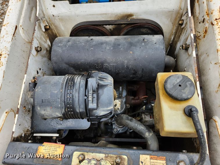 image for item KT9522 2012 Bobcat MT52  compact utility loader