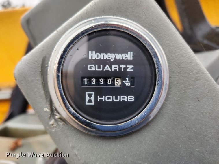 image for item KT9550 2006 JCB 506C HL  telehandler