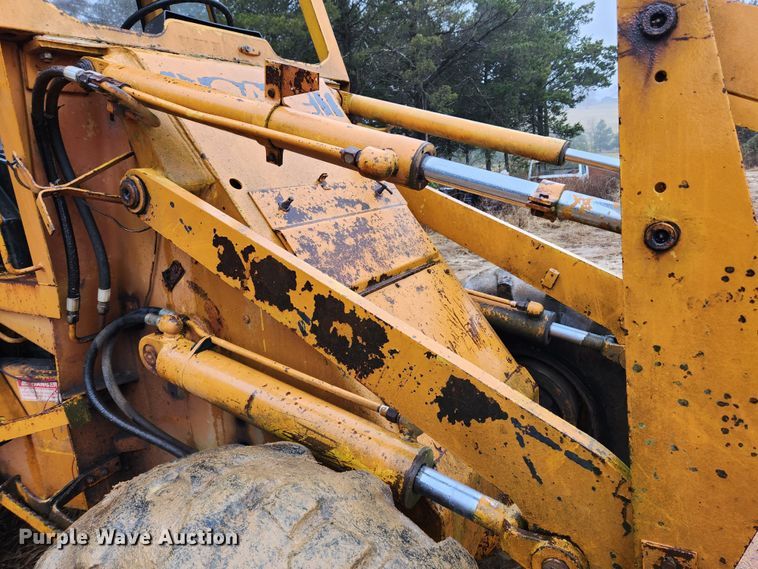 image for item KT9551 1977 Case W14  wheel loader