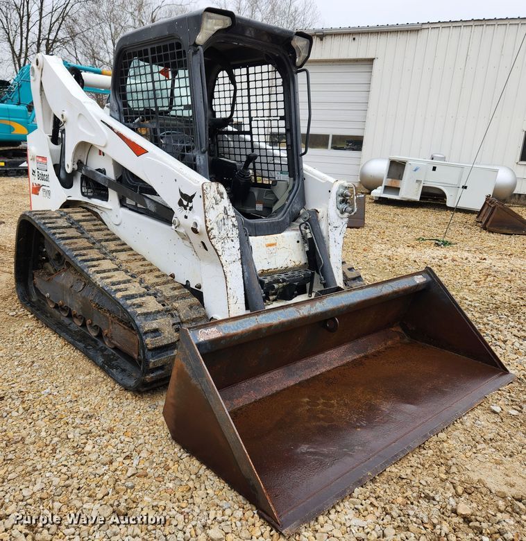 image for item KT9552 2018 Bobcat T740  tracked skid steer loader