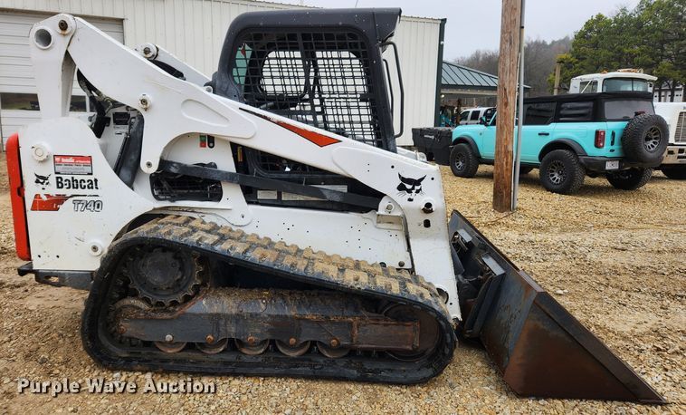 image for item KT9552 2018 Bobcat T740  tracked skid steer loader
