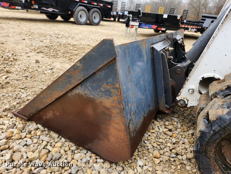 image for item KT9552 2018 Bobcat T740  tracked skid steer loader