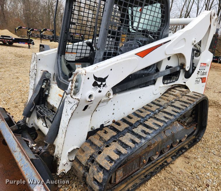 image for item KT9552 2018 Bobcat T740  tracked skid steer loader