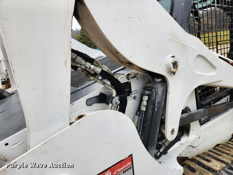 image for item KT9552 2018 Bobcat T740  tracked skid steer loader