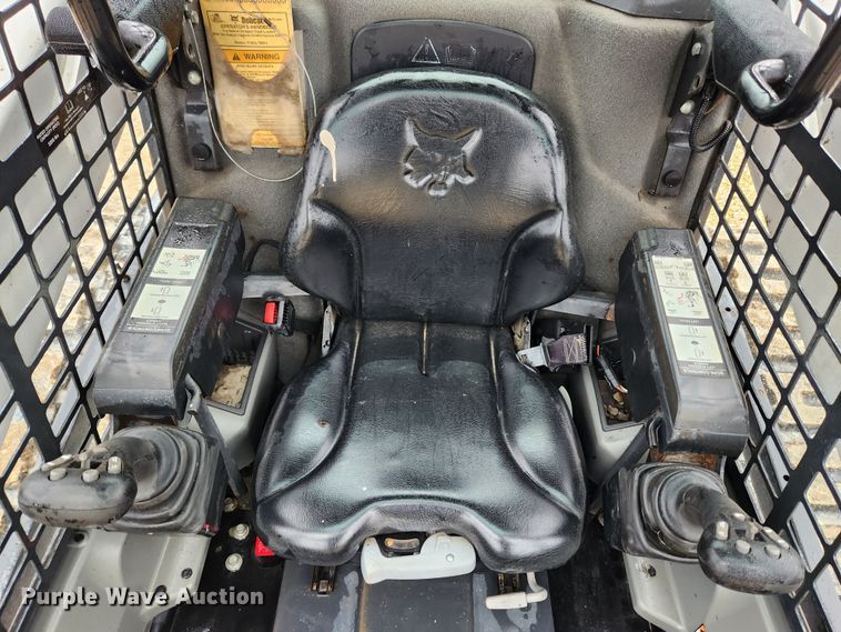 image for item KT9552 2018 Bobcat T740  tracked skid steer loader