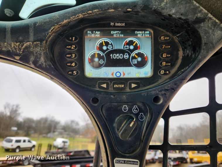 image for item KT9552 2018 Bobcat T740  tracked skid steer loader