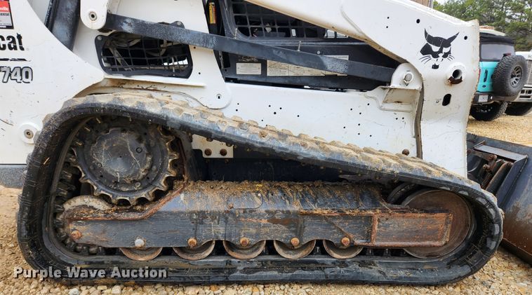 image for item KT9552 2018 Bobcat T740  tracked skid steer loader
