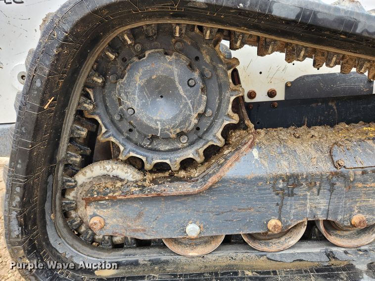 image for item KT9552 2018 Bobcat T740  tracked skid steer loader