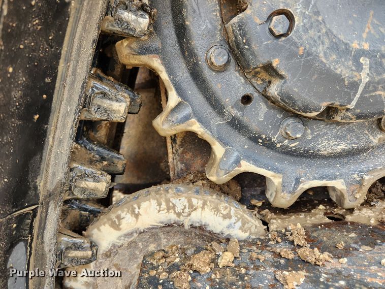 image for item KT9552 2018 Bobcat T740  tracked skid steer loader