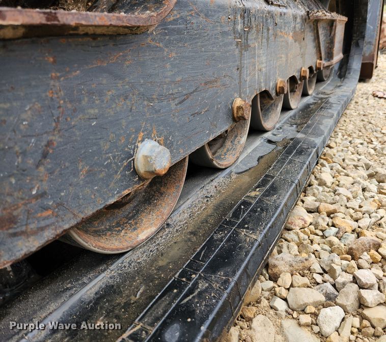 image for item KT9552 2018 Bobcat T740  tracked skid steer loader