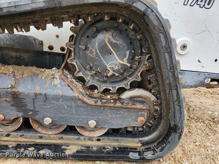 image for item KT9552 2018 Bobcat T740  tracked skid steer loader