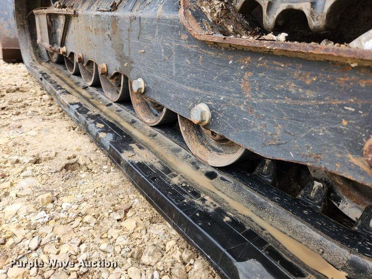 image for item KT9552 2018 Bobcat T740  tracked skid steer loader