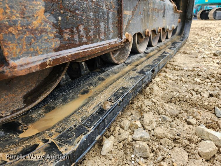 image for item KT9552 2018 Bobcat T740  tracked skid steer loader