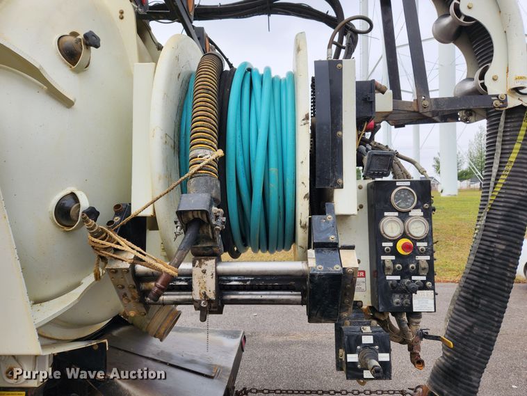 image for item KT9561 2016 Freightliner 108SD  sewer jetter truck