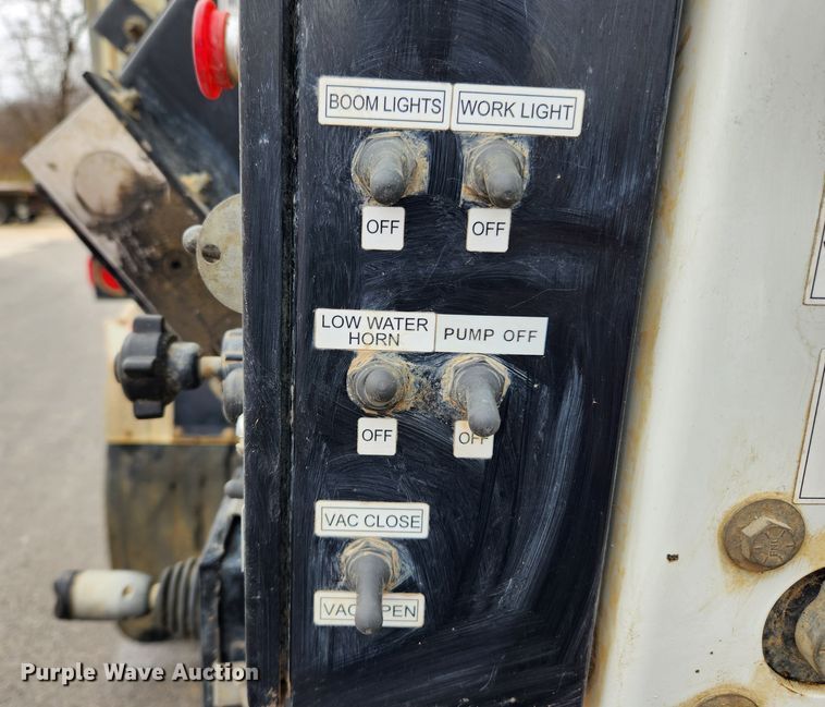 image for item KT9561 2016 Freightliner 108SD  sewer jetter truck