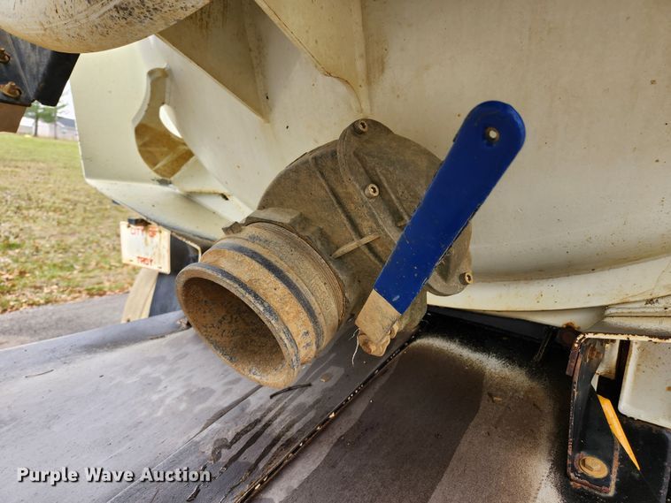 image for item KT9561 2016 Freightliner 108SD  sewer jetter truck